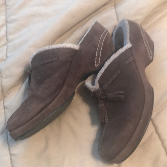 White Mountain Wedge Mules - Picture 2 of 8